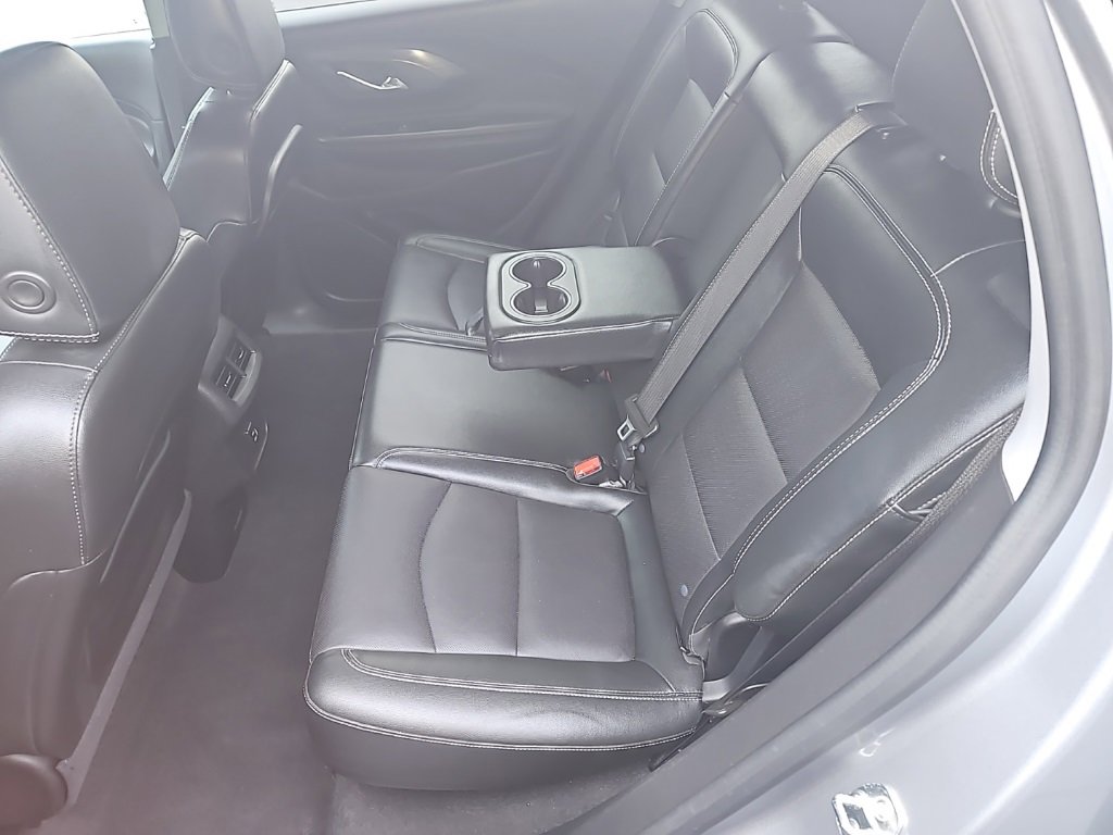 Used 2024 GMC Terrain SLT image 24