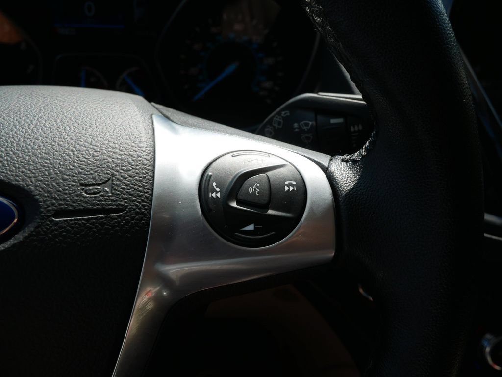 Used 2015 Ford Escape Titanium AWD/4WD image 18