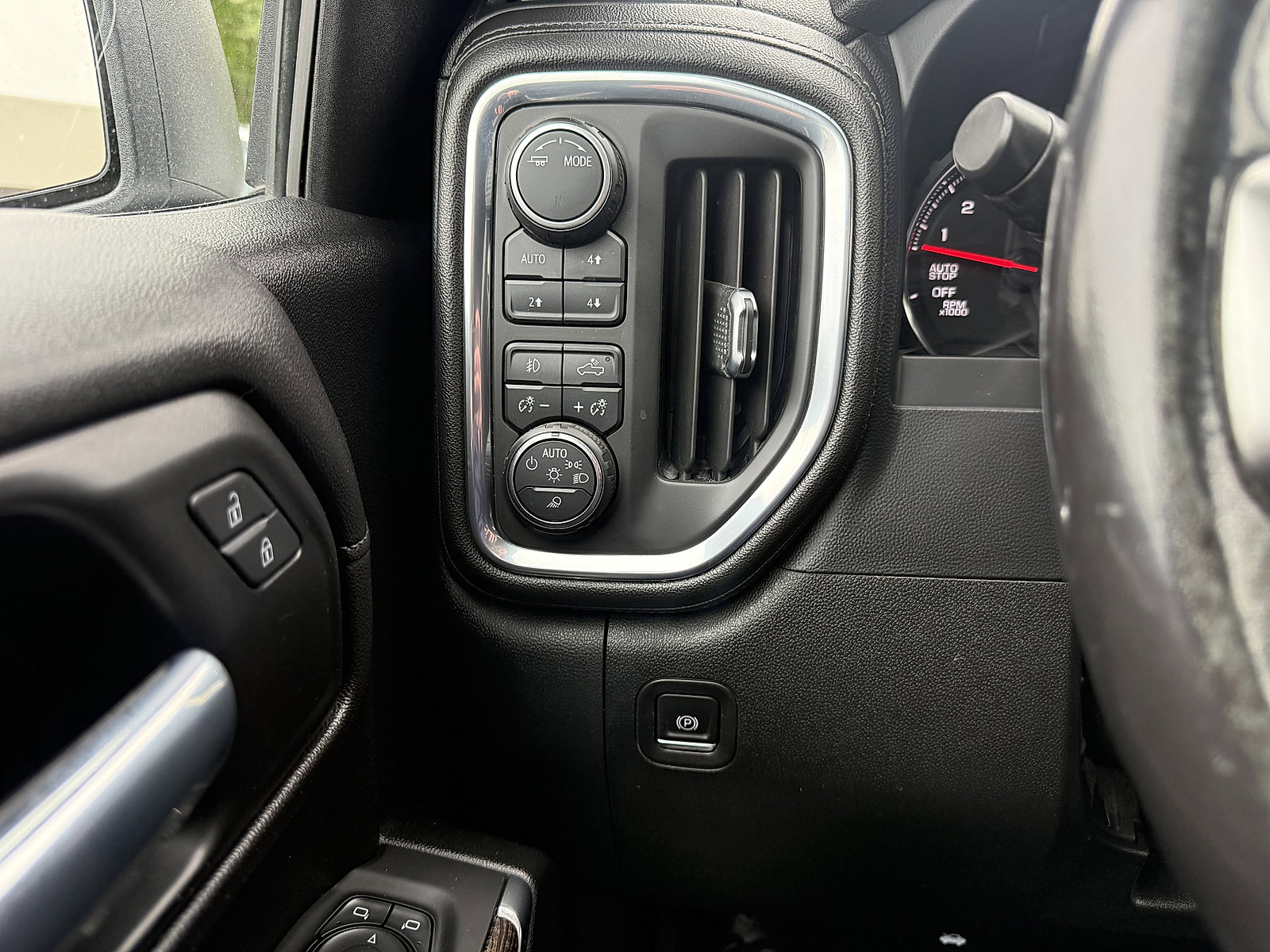 Used 2021 Chevrolet Silverado 1500 RST w/ True North Edition Plus AWD/4WD image 19