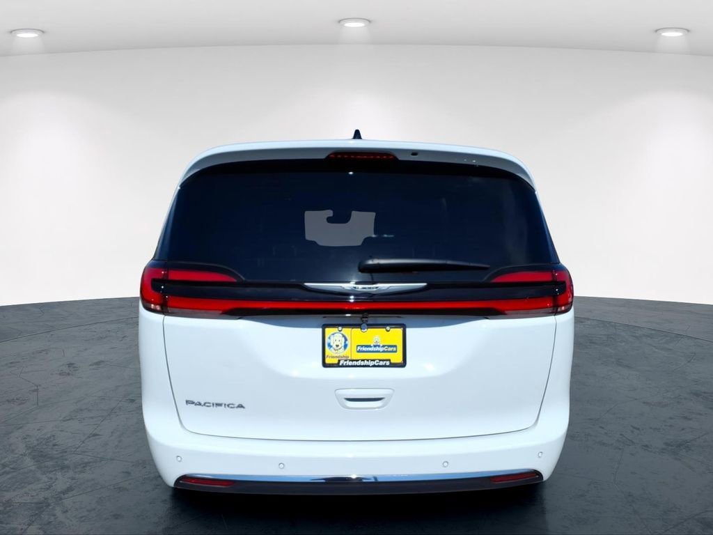 New 2026 Chrysler Pacifica Select FWD image 8