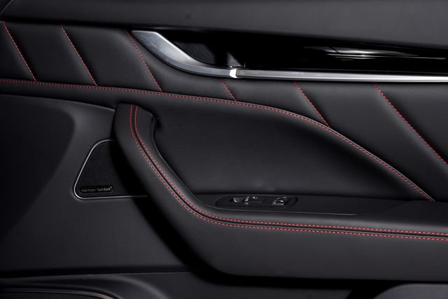 Used 2024 Maserati Levante GT Ultima AWD/4WD image 63