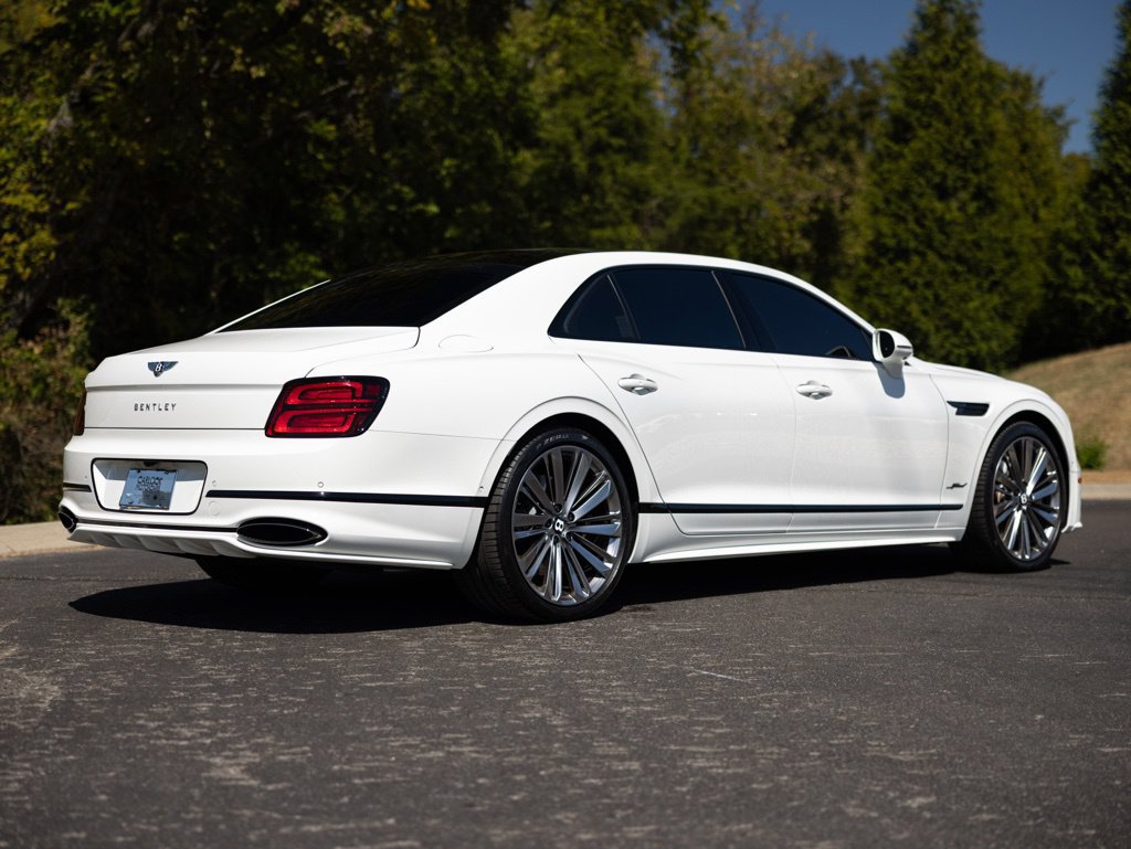 Used 2025 Bentley Flying Spur Plug-In Hybrid AWD/4WD image 3