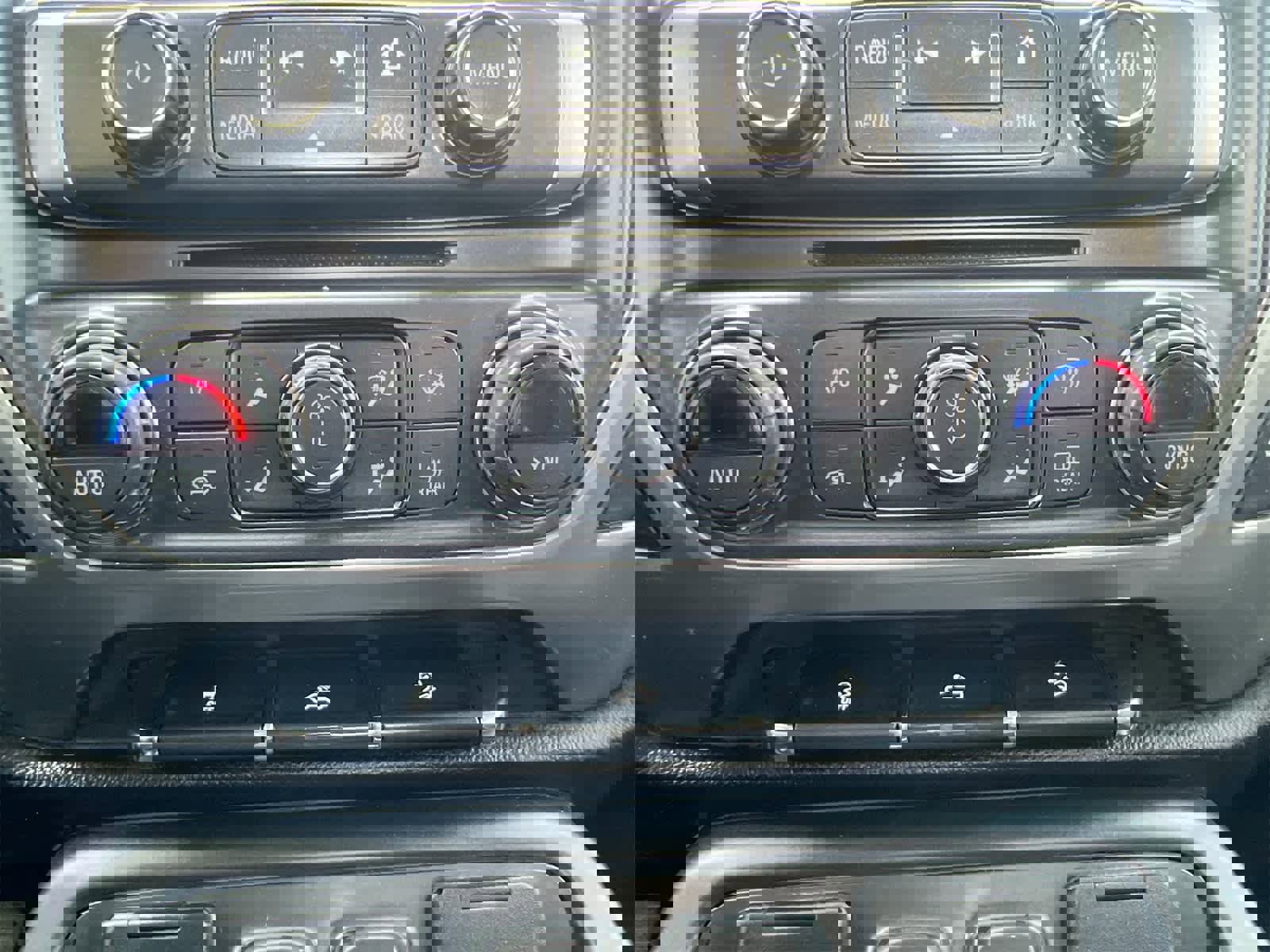 Used 2018 Chevrolet Silverado 1500 LT w/ All Star Edition image 27