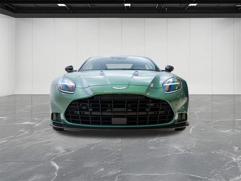 Used 2025 Aston Martin Vanquish image 2