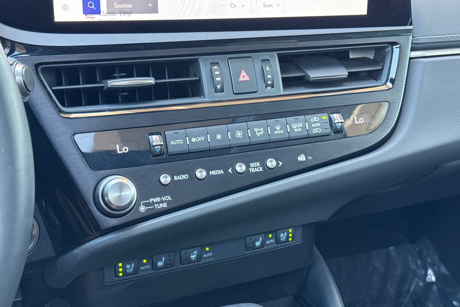 Certified 2025 Lexus ES 350 w/ Premium Package FWD image 23