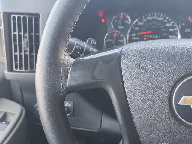 Used 2016 Chevrolet Express 2500 Extended RWD image 30