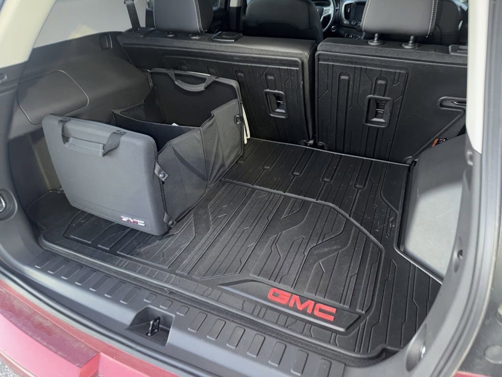 Used 2023 GMC Terrain Denali w/ Denali Premium Package image 10