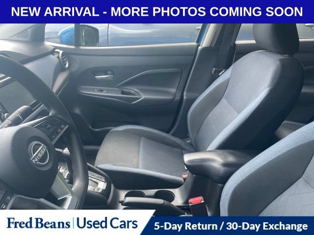 Used 2024 Nissan Versa SV FWD image 11