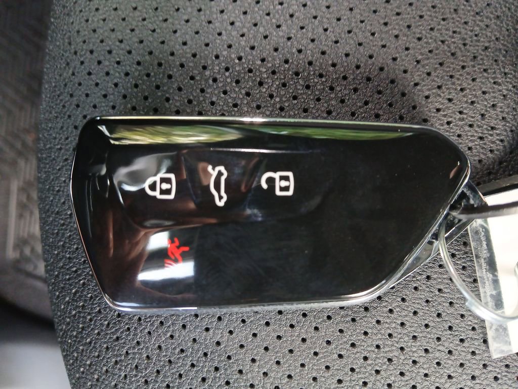 New 2026 Volkswagen Atlas Cross Sport SE image 27