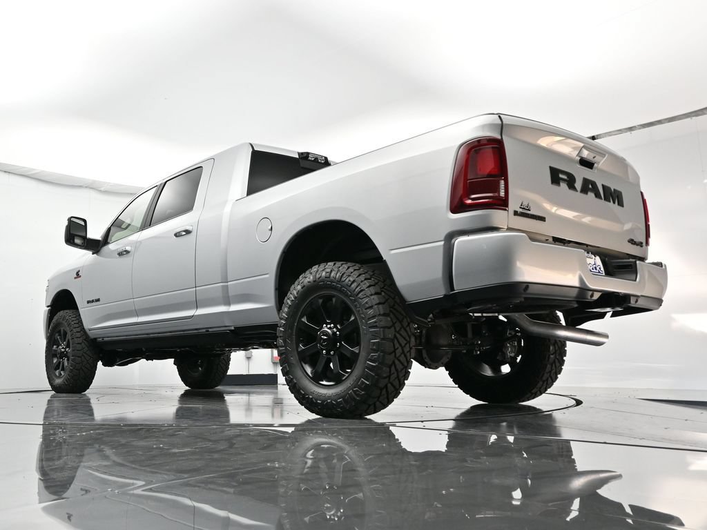 New 2026 RAM 2500 Laramie AWD/4WD image 24