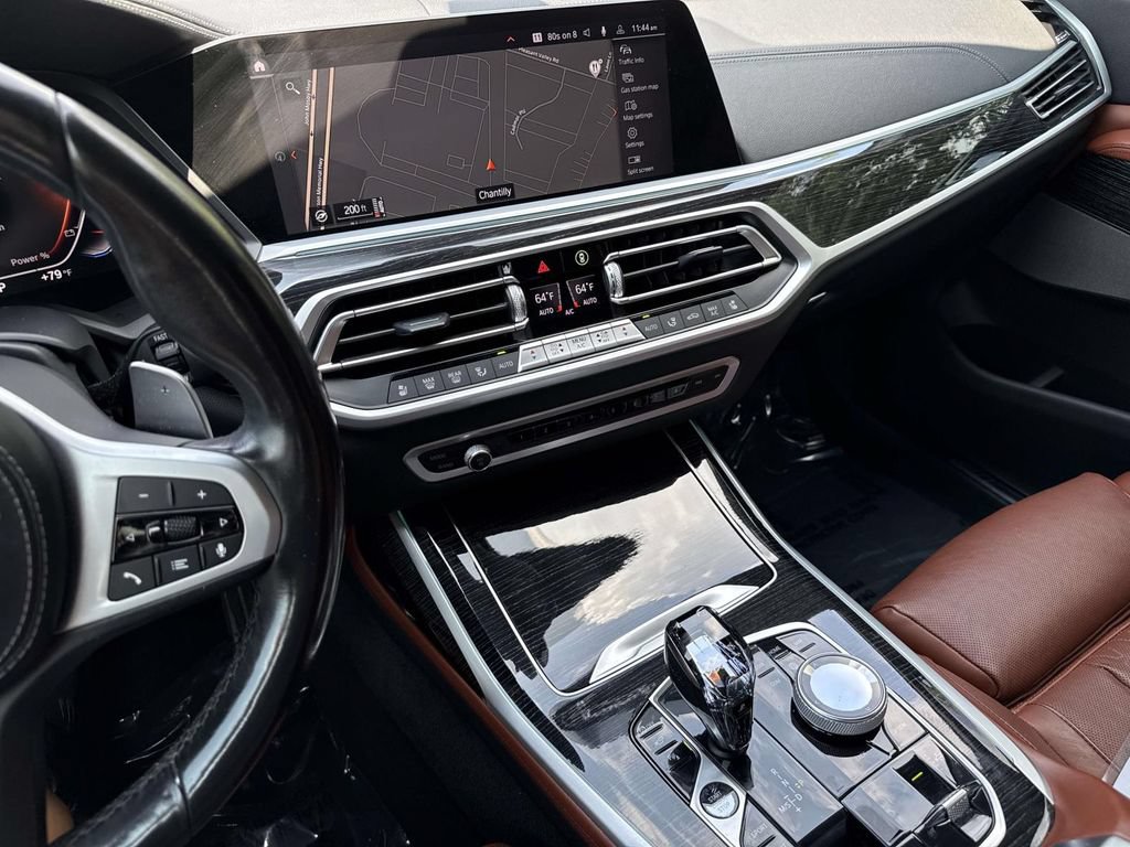 Used 2021 BMW X7 xDrive40i w/ M Sport Package AWD/4WD image 9
