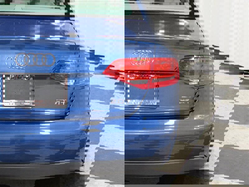 Used 2009 Audi A4 2.0T Premium image 11