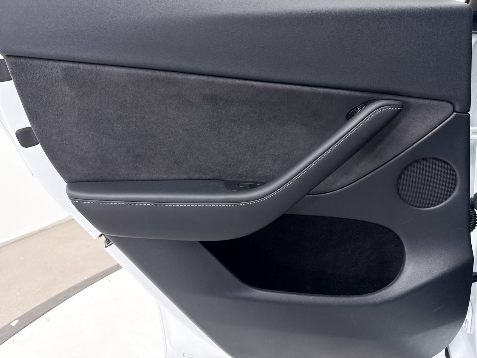 Used 2024 Tesla Model Y Long Range image 32