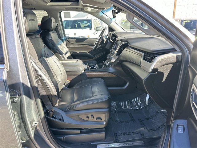 Used 2020 GMC Yukon XL Denali w/ Open Road Package image 27