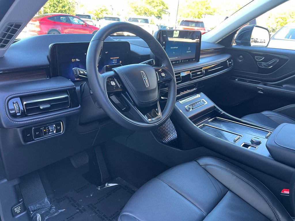 Used 2026 Lincoln Aviator Reserve AWD/4WD image 26