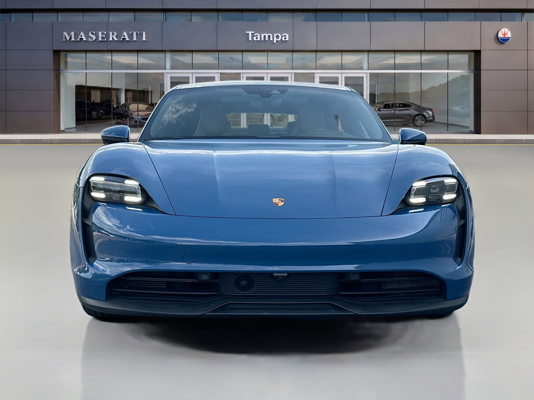 Used 2022 Porsche Taycan RWD image 8