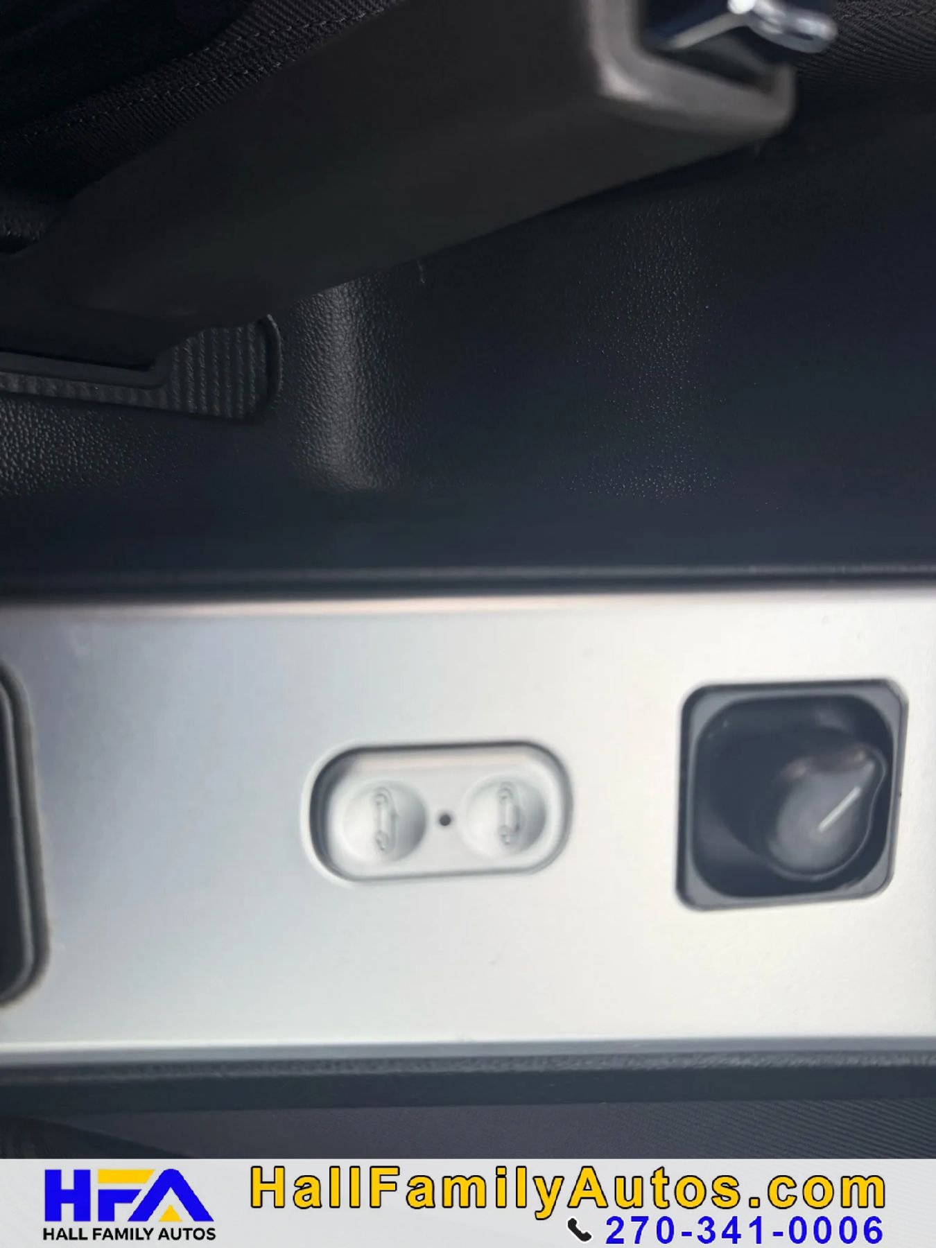 Used 2005 Chrysler Crossfire Convertible RWD image 15