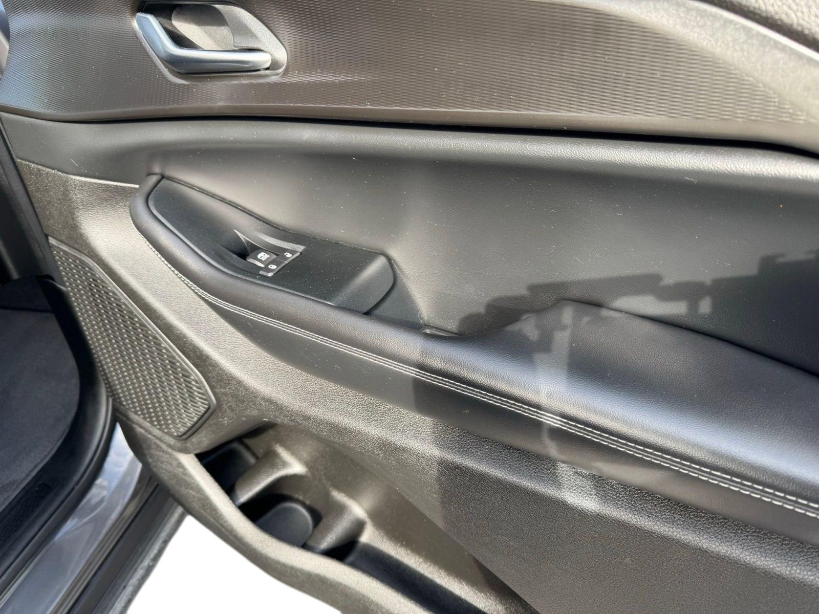 Used 2023 Jeep Grand Cherokee Altitude image 14