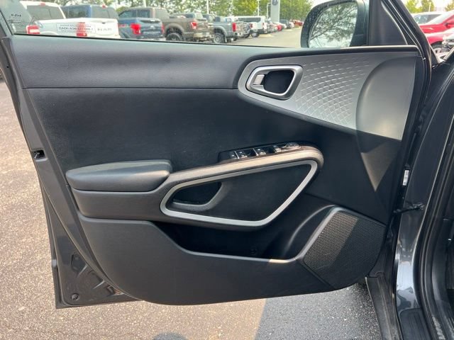 Certified 2024 Kia Soul LX w/ Option Group 015 FWD image 24
