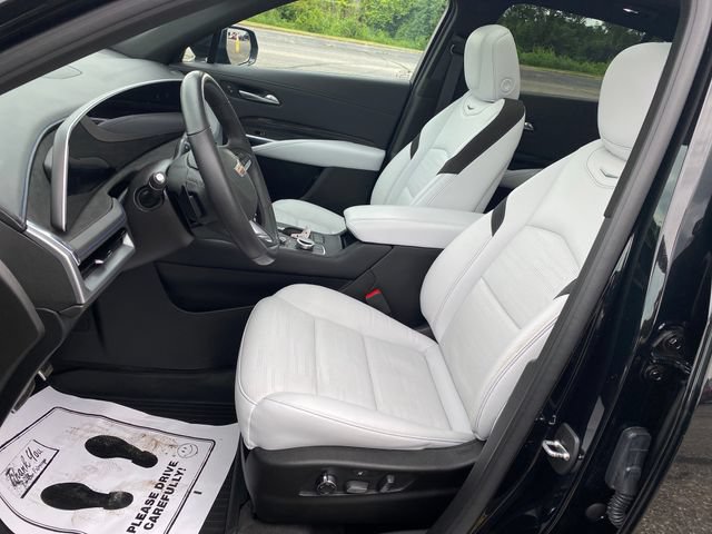 Certified 2024 Cadillac XT4 Sport AWD/4WD image 16