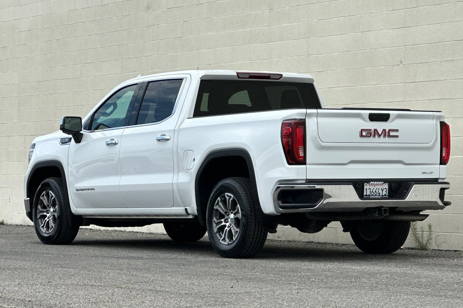 Certified 2024 GMC Sierra 1500 SLT RWD image 6