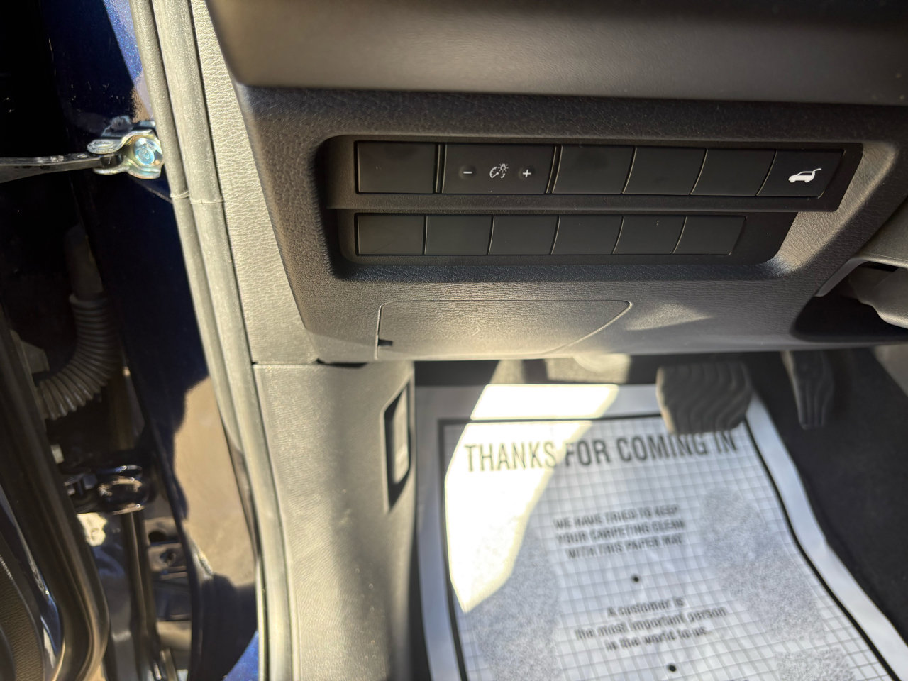 Used 2022 Mitsubishi Outlander SE image 14