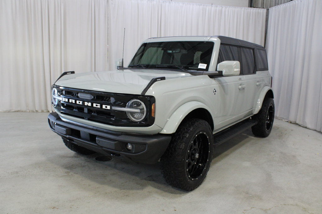 Used 2023 Ford Bronco Outer Banks AWD/4WD image 35