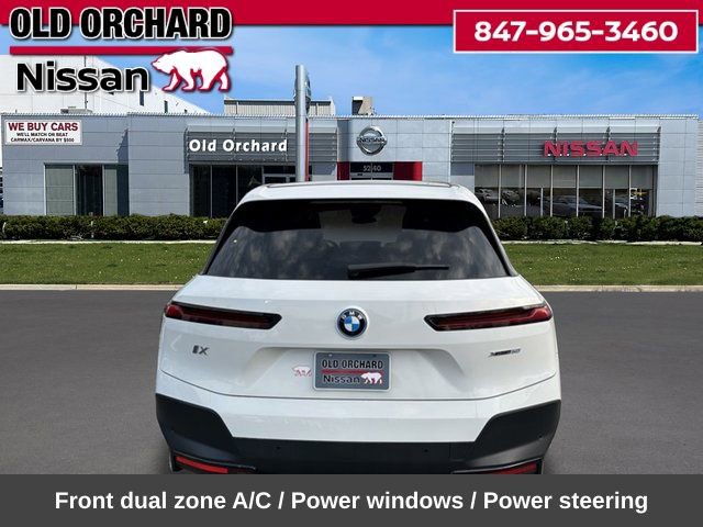 Used 2023 BMW iX xDrive50 w/ Premium Package AWD/4WD image 8