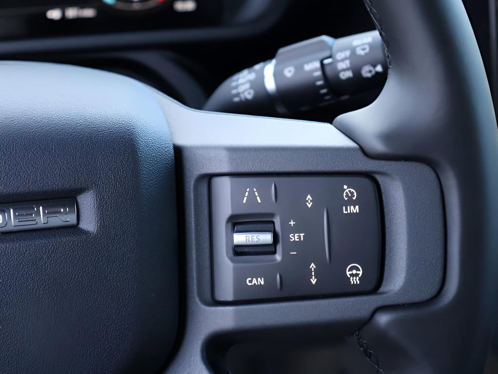 New 2026 Land Rover Defender 110 X-Dynamic SE image 31