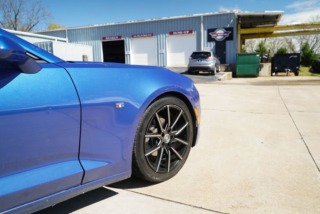 Used 2019 Chevrolet Camaro LT image 12