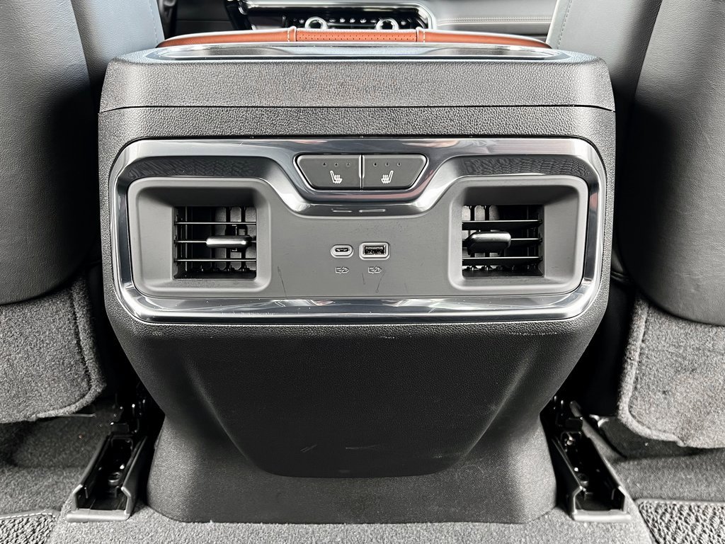 Used 2025 GMC Sierra 3500 Denali Ultimate image 26