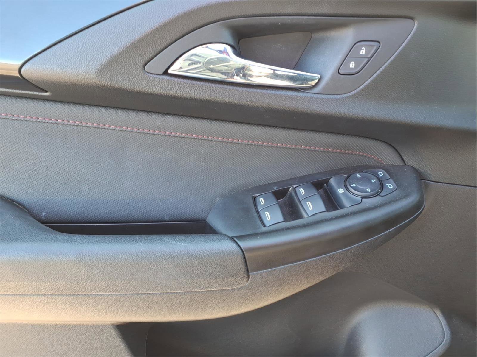 Used 2022 Chevrolet TrailBlazer RS w/ Technology Package image 14