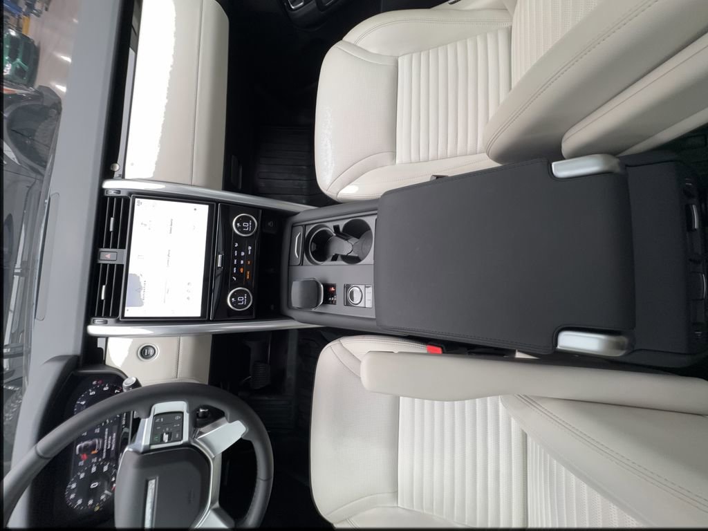 Used 2025 Land Rover Discovery S AWD/4WD image 41