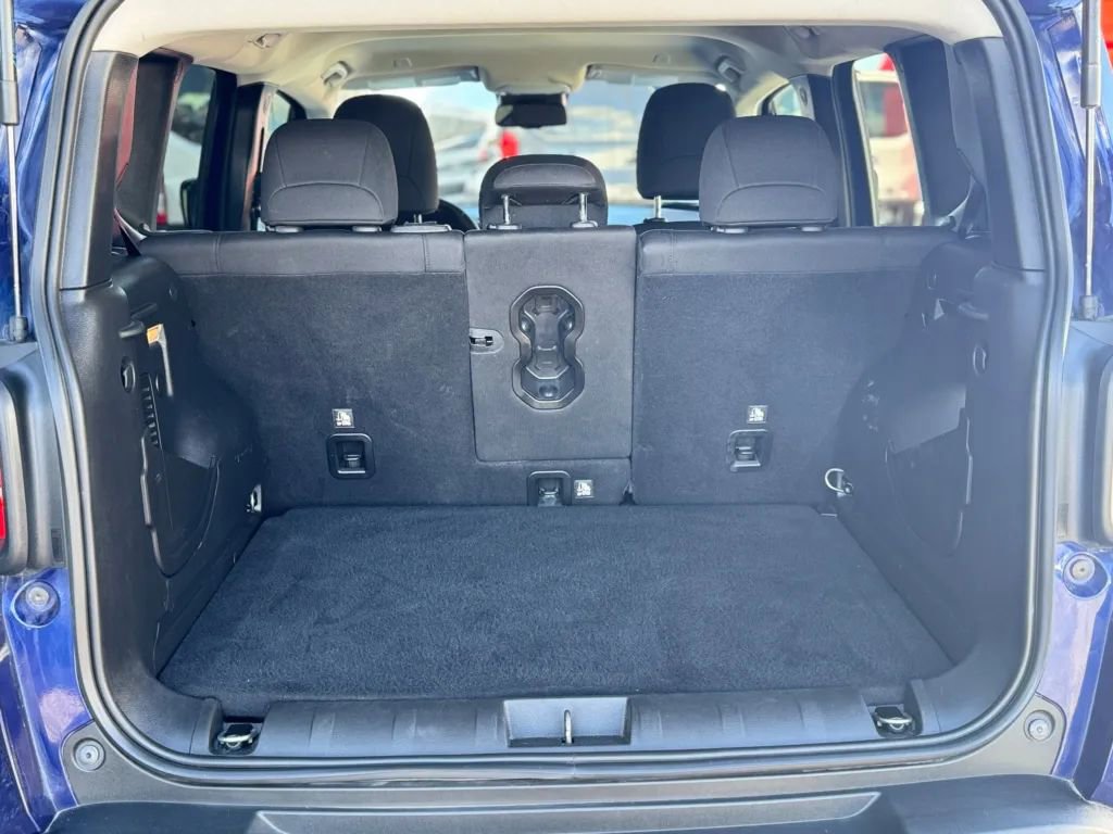 Used 2020 Jeep Renegade Trailhawk w/ Cold Weather Group image 15