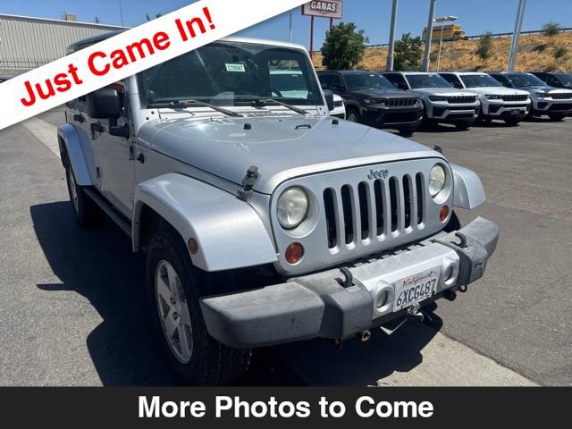 Used 2012 Jeep Wrangler Unlimited Sahara w/ Connectivity Group AWD/4WD image 8