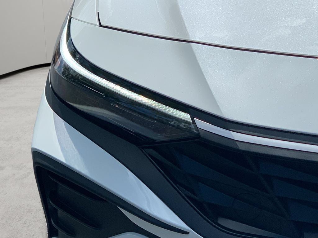 Certified 2026 Hyundai Elantra SE FWD image 42