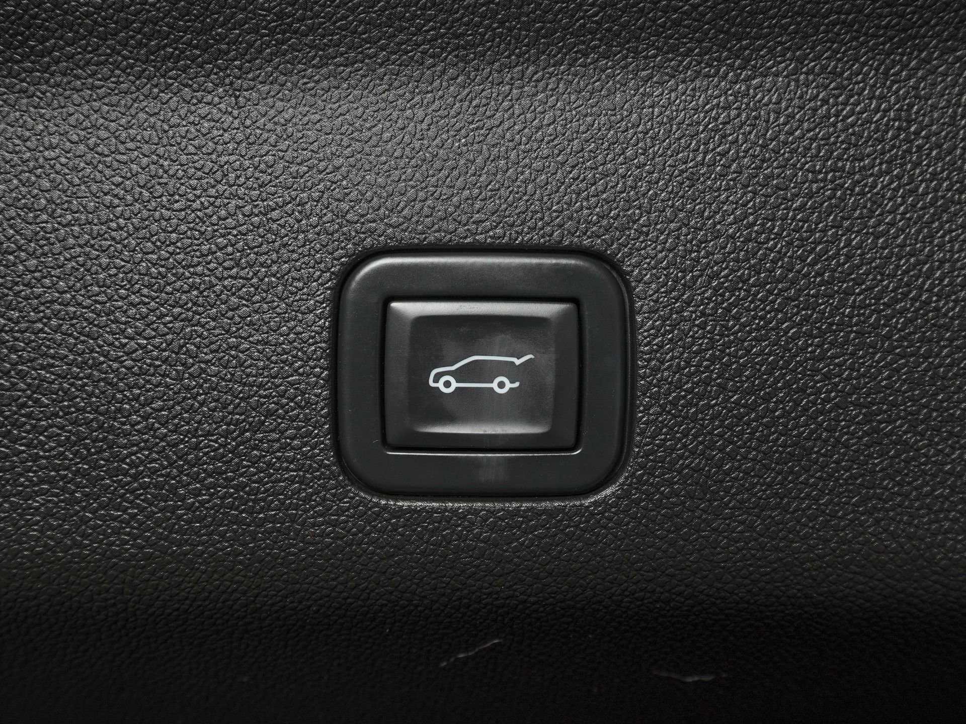 Used 2021 GMC Yukon Denali w/ LPO, Illumination Package image 15