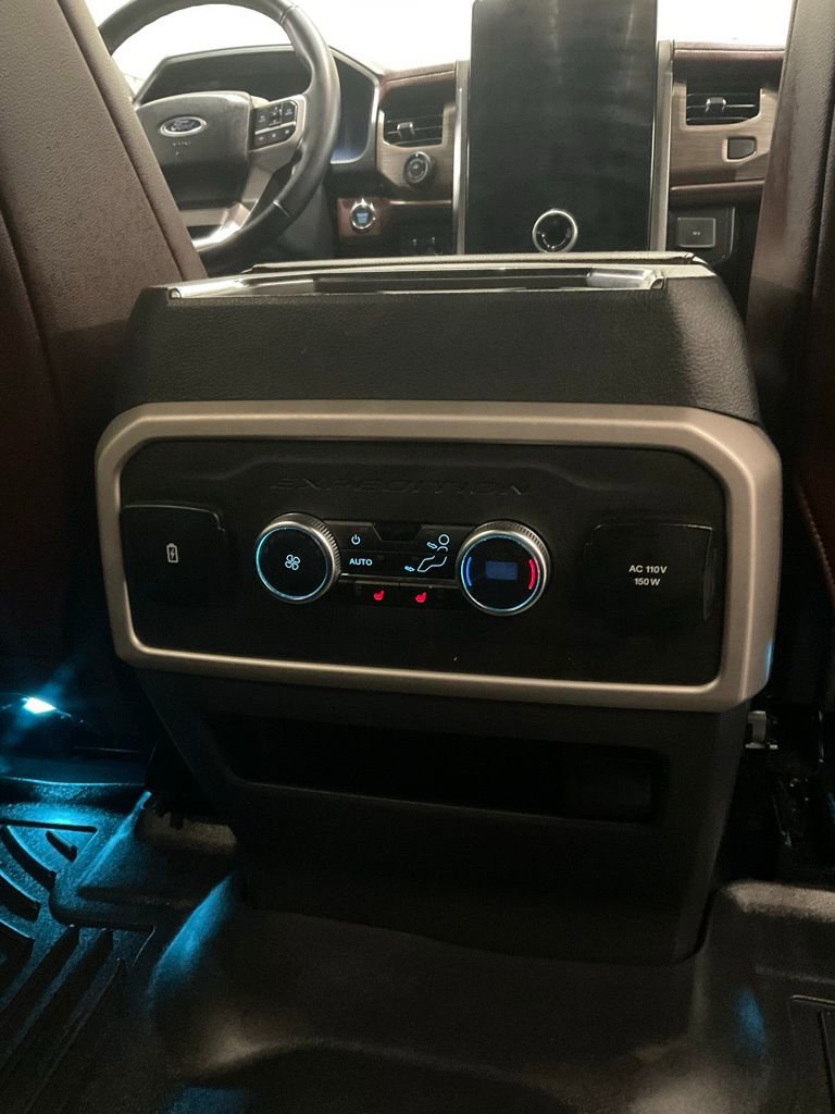 Used 2024 Ford Expedition Max Limited AWD/4WD image 16