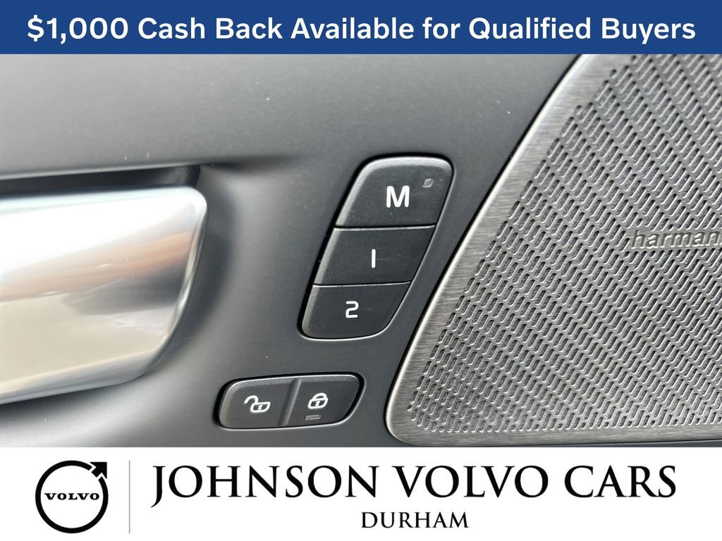 New 2026 Volvo XC60 B5 Plus w/ Climate Package AWD/4WD image 15