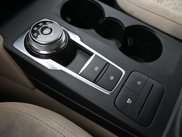 Used 2020 Ford Escape SE image 34