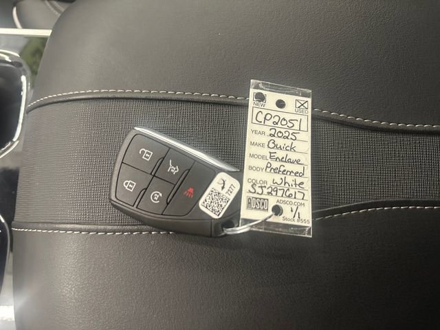 Used 2025 Buick Enclave Preferred image 37