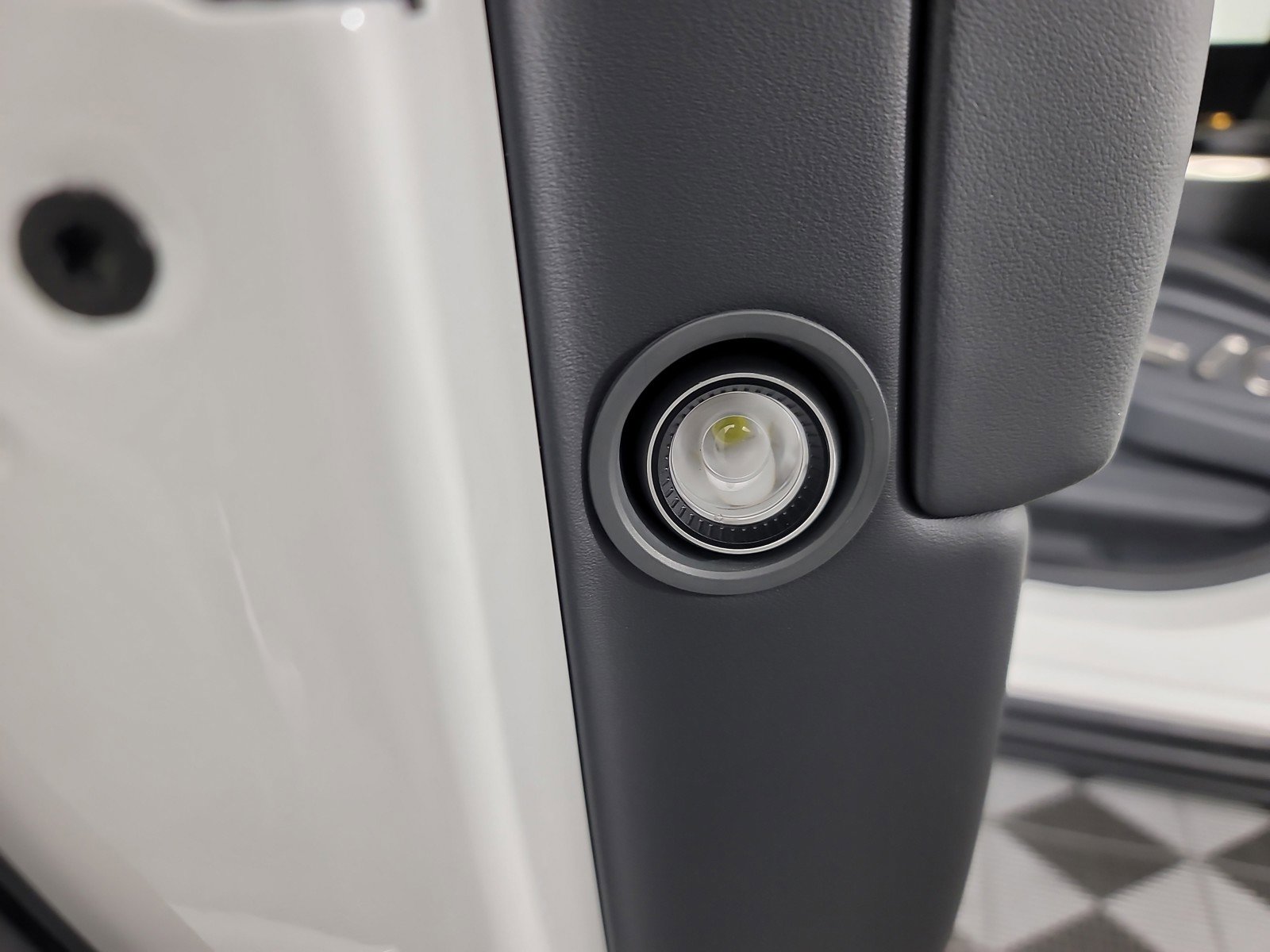 Used 2022 Rivian R1T Adventure image 30