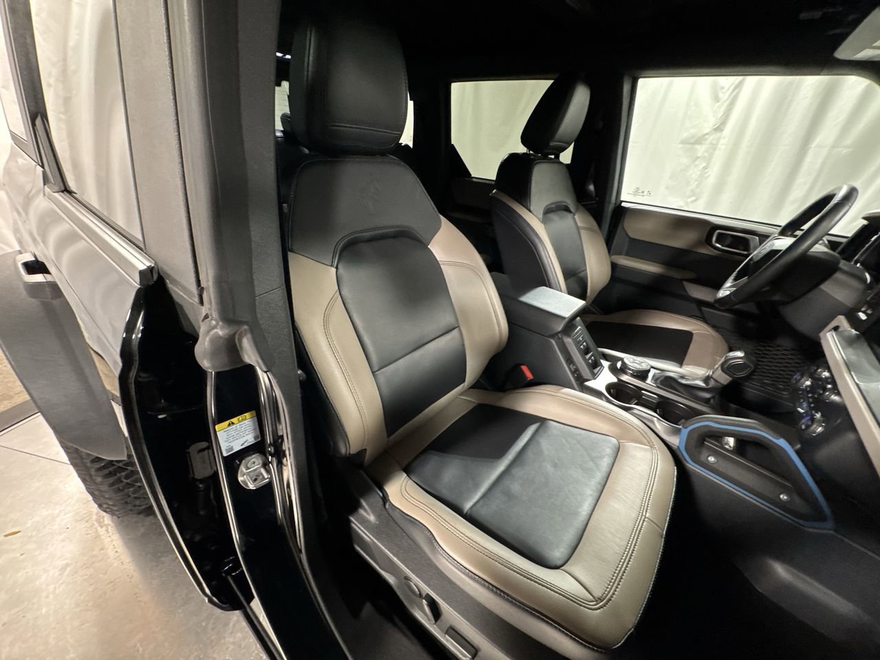 Used 2023 Ford Bronco Wildtrak image 31