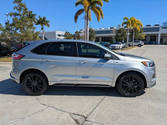 Certified 2024 Ford Edge ST-Line image 3