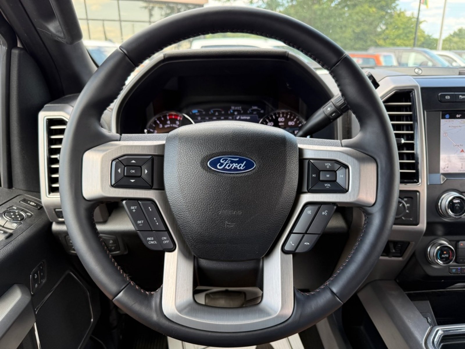Used 2019 Ford F350 Platinum w/ Platinum Ultimate Package AWD/4WD image 23
