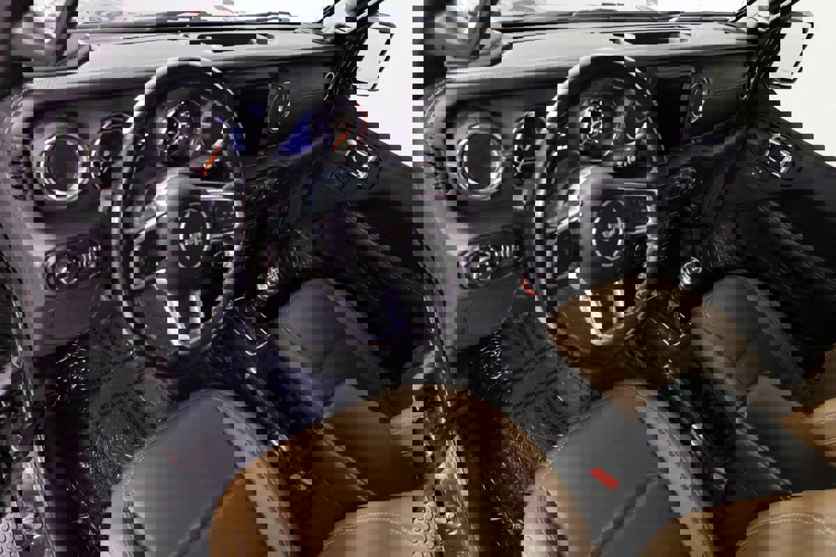 Used 2021 Jeep Wrangler Unlimited Sahara image 23