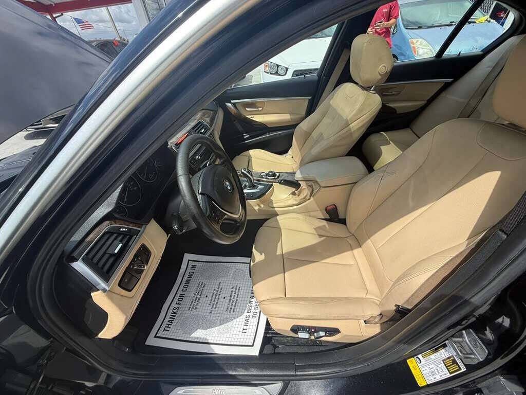 Used 2017 BMW 330i Sedan w/ Premium Package RWD image 18