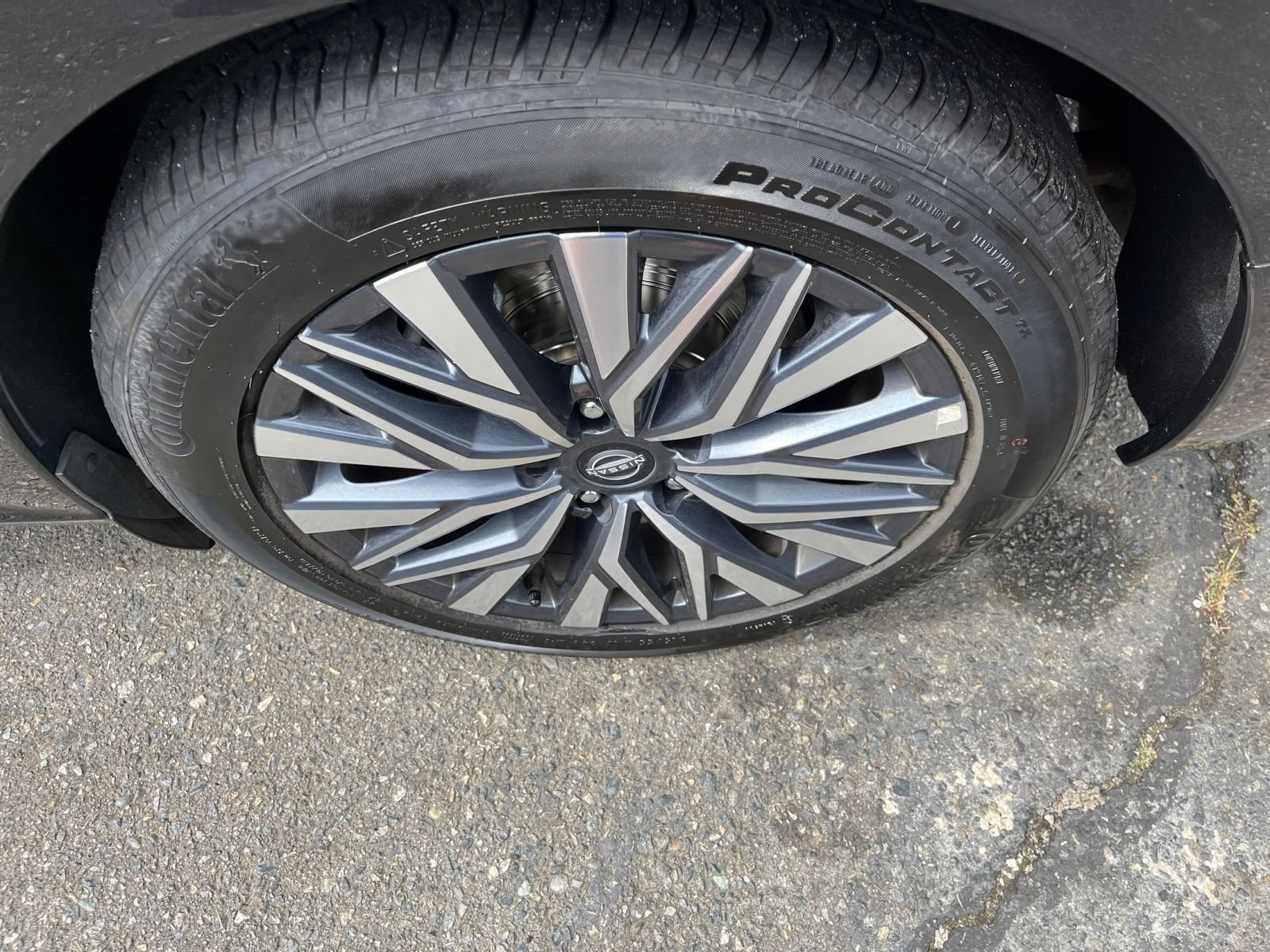 Used 2025 Nissan Altima 2.5 SV FWD image 26