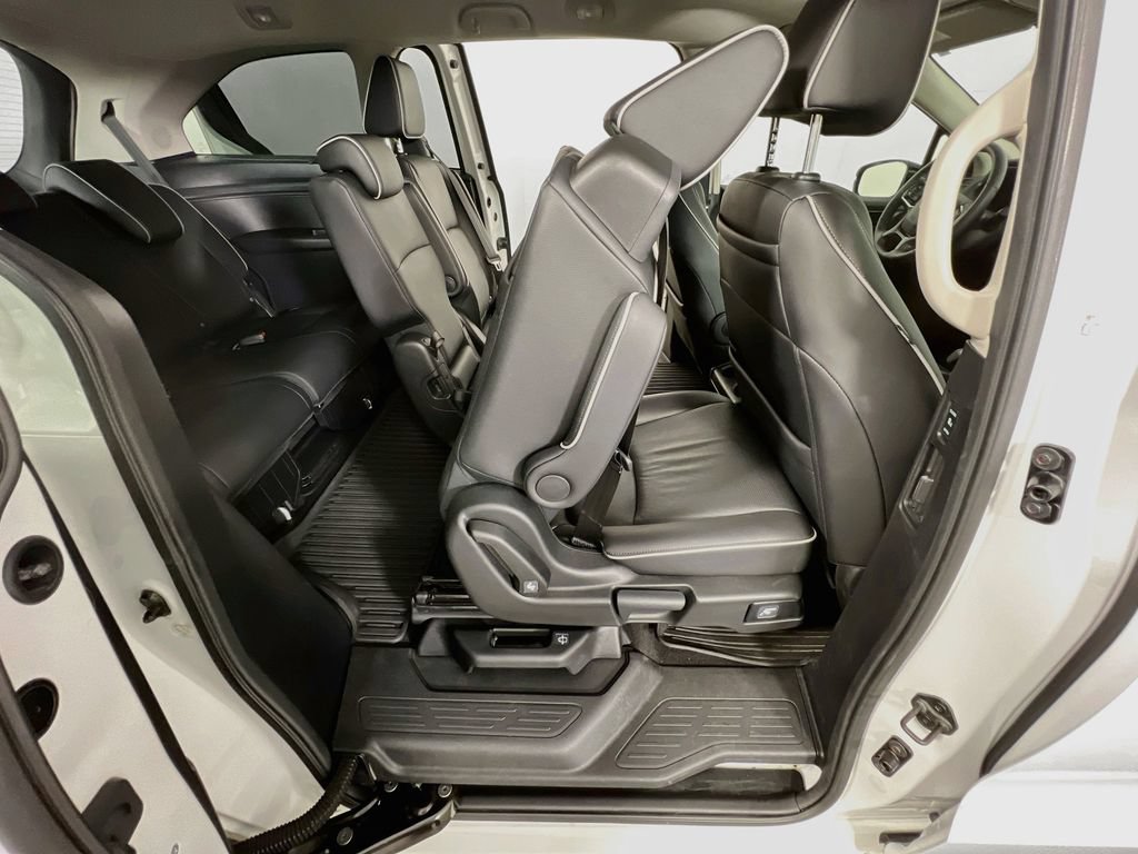 Used 2025 Honda Odyssey Elite image 30