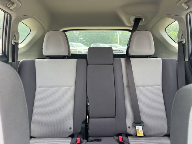 Used 2015 Toyota RAV4 XLE FWD image 25